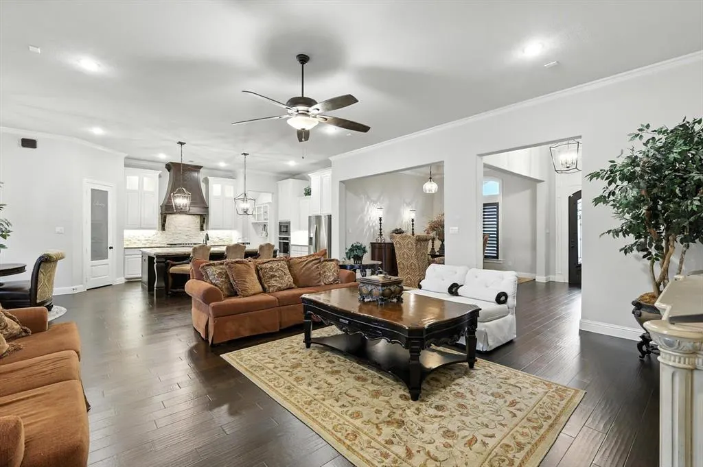 901 Saint Peter Lane