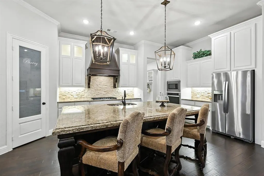 901 Saint Peter Lane