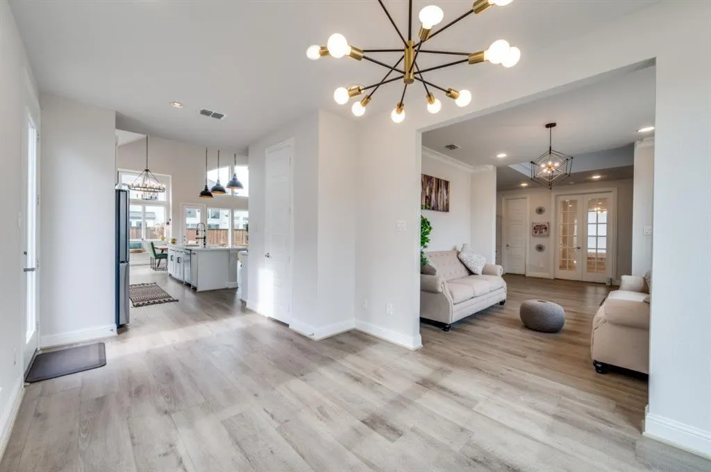 3121 Barefoot Lane