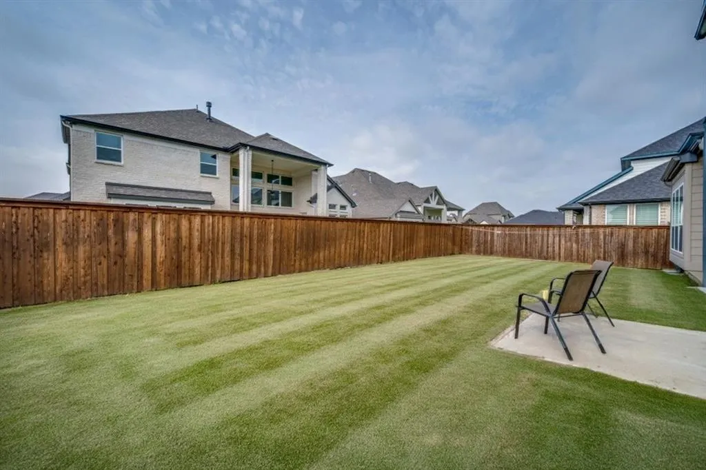 3121 Barefoot Lane