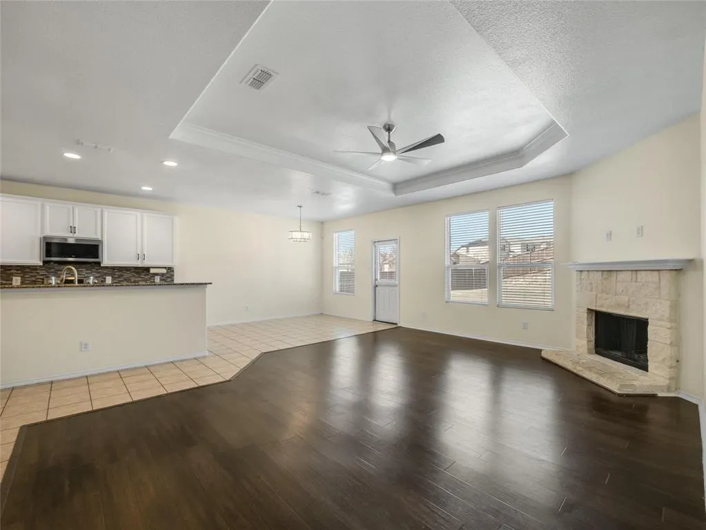 3001 Hickory Ridge