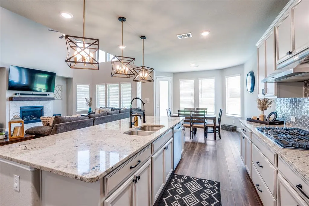1740 Tombstone Drive