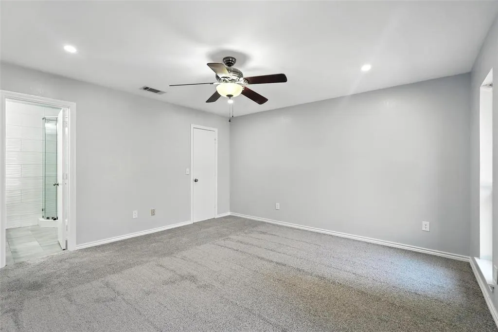1402 Country Lane
