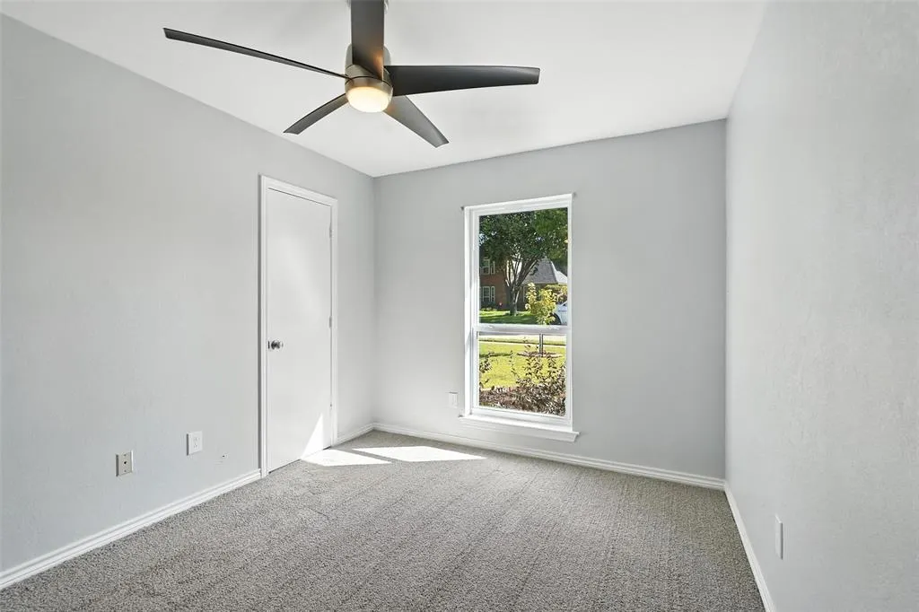 1402 Country Lane