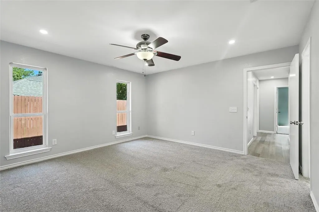 1402 Country Lane