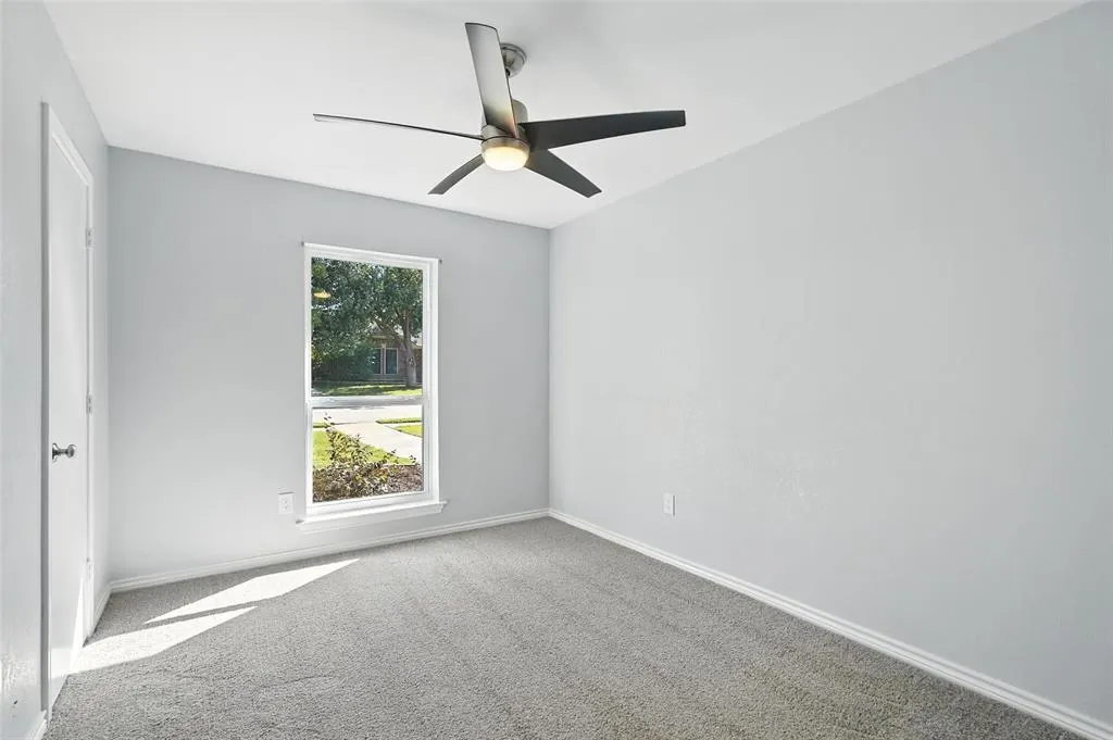 1402 Country Lane