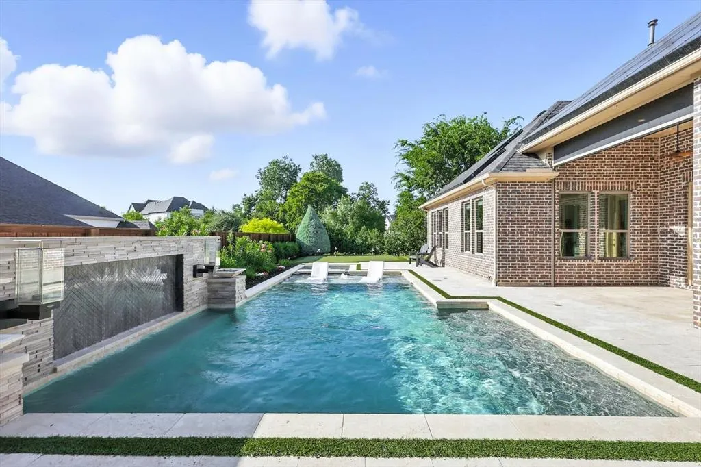 900 Brett Drive