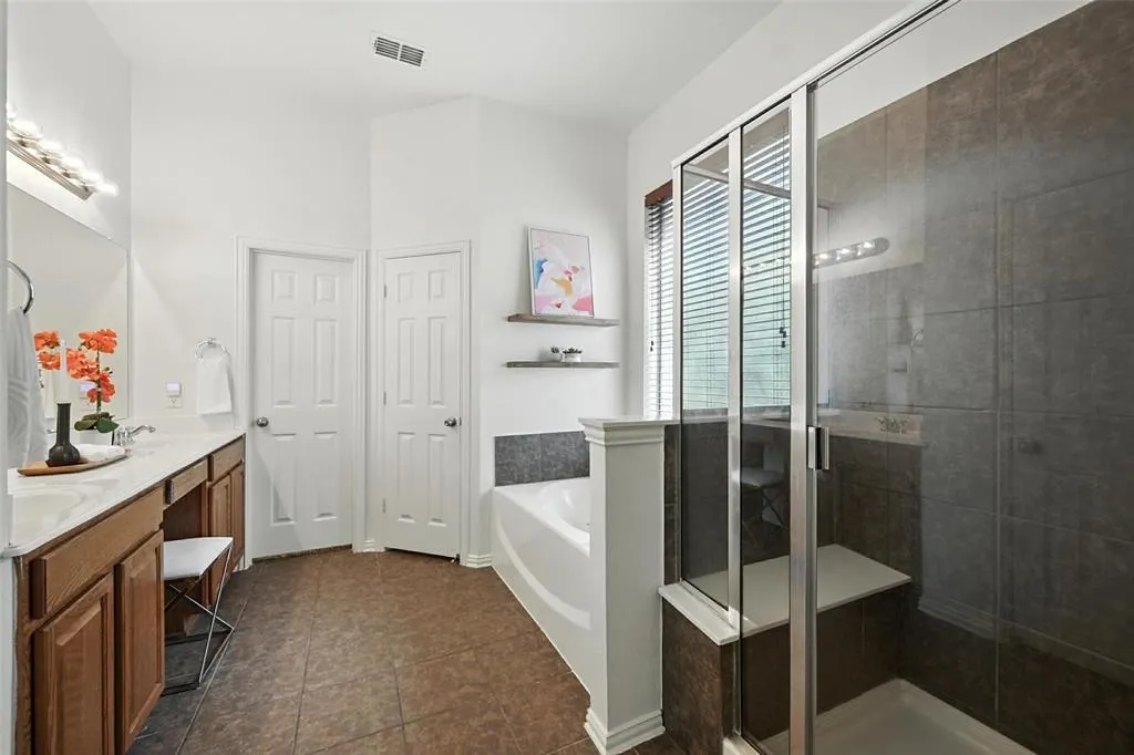 2612 Katie Trail