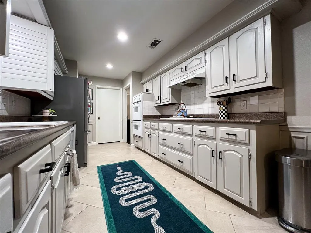 1002 E Spring Valley Road