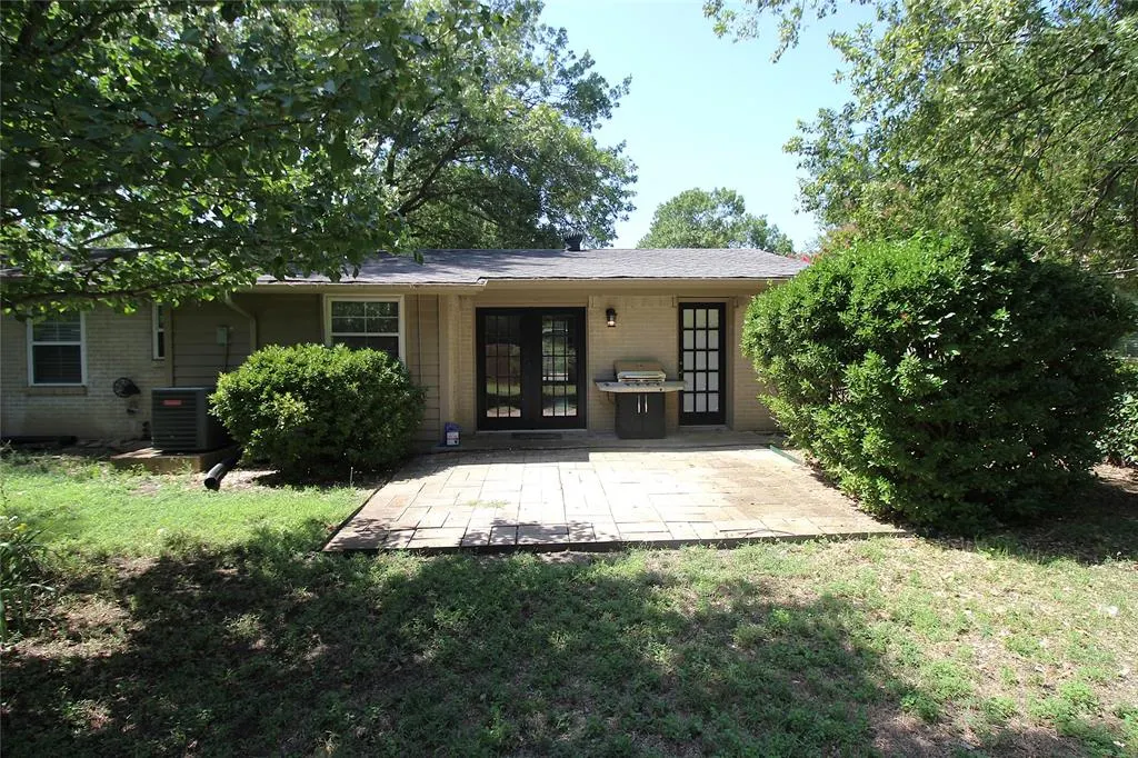 804 Wateka Way