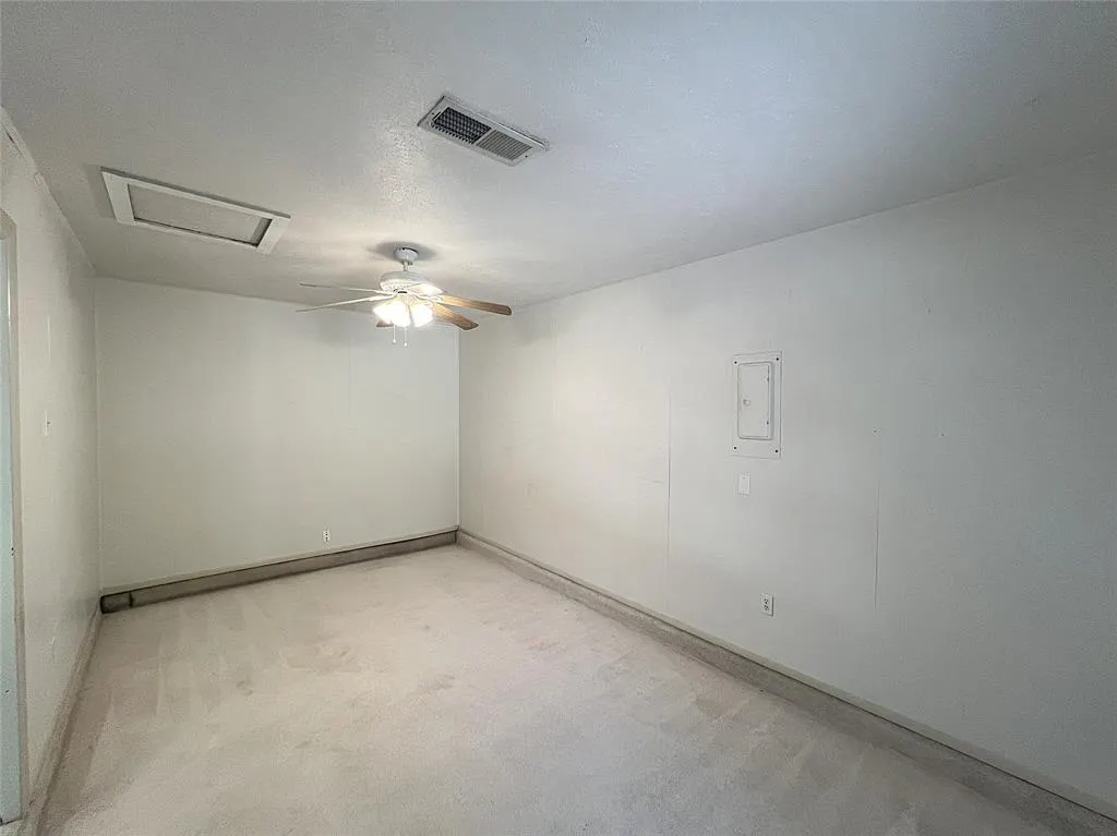 804 Wateka Way