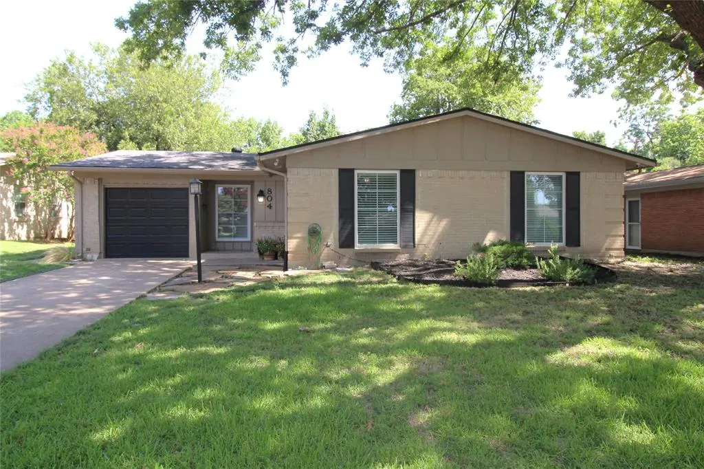 804 Wateka Way