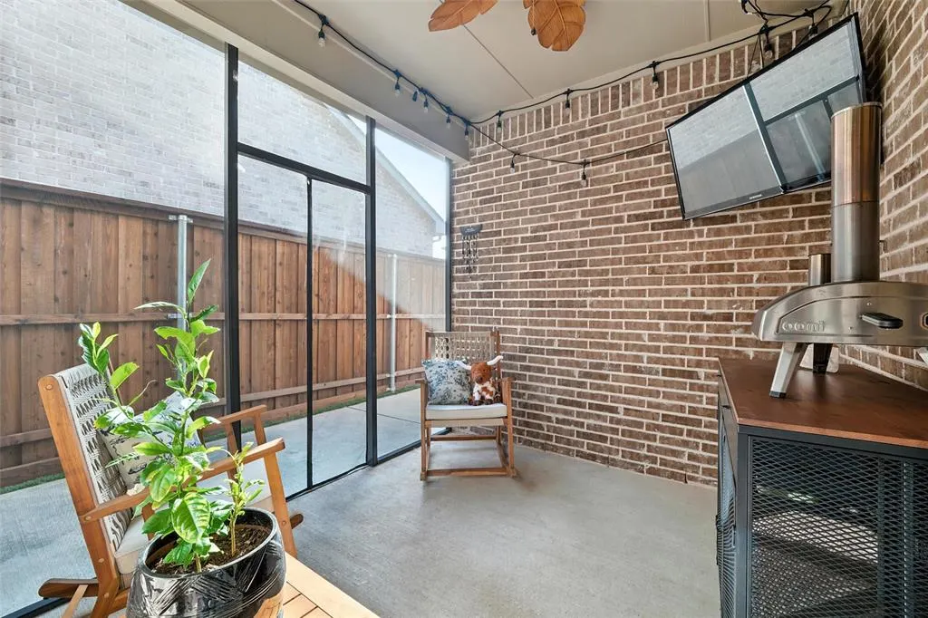 2141 Olivereta Drive