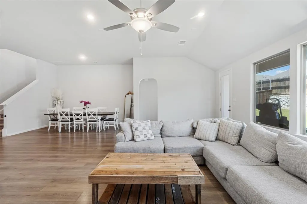 2015 Pacific Avenue