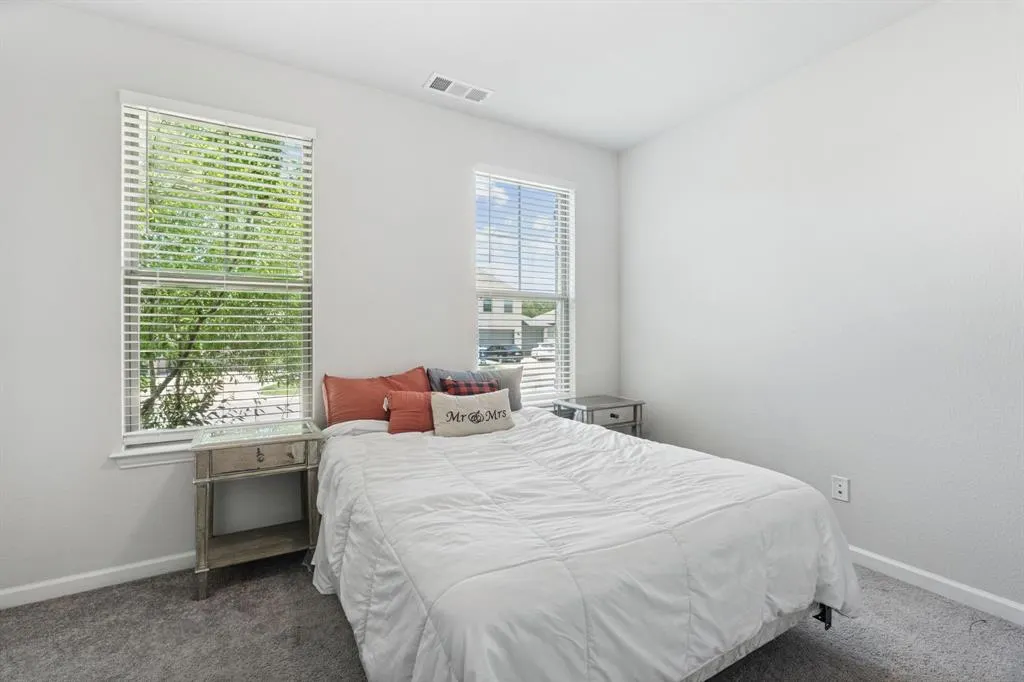 2015 Pacific Avenue