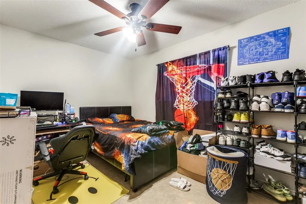 1130 Larkspur Drive