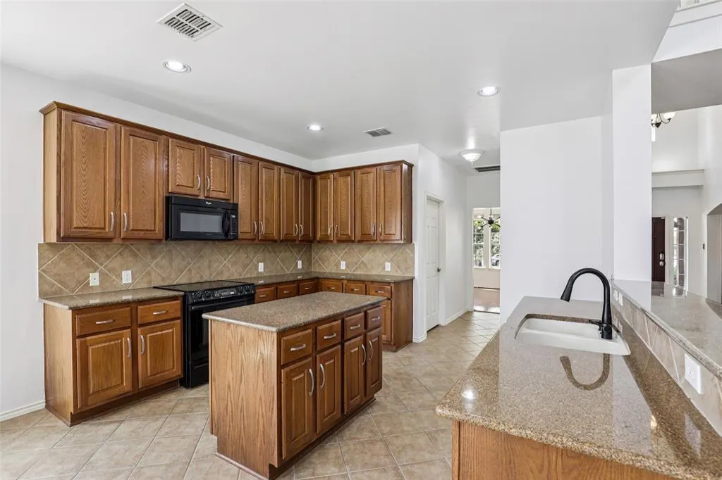 604 Maple Leaf Lane
