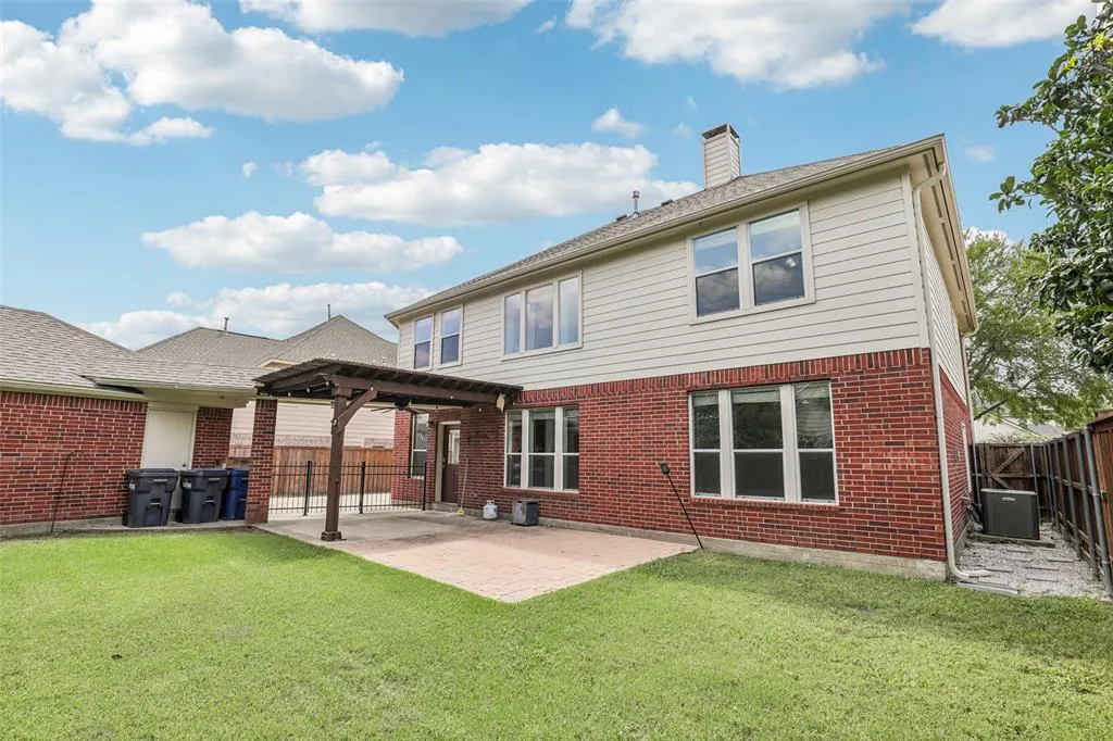 604 Maple Leaf Lane
