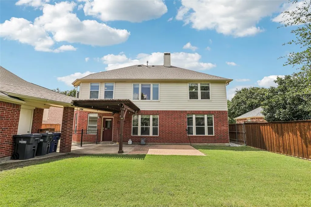604 Maple Leaf Lane