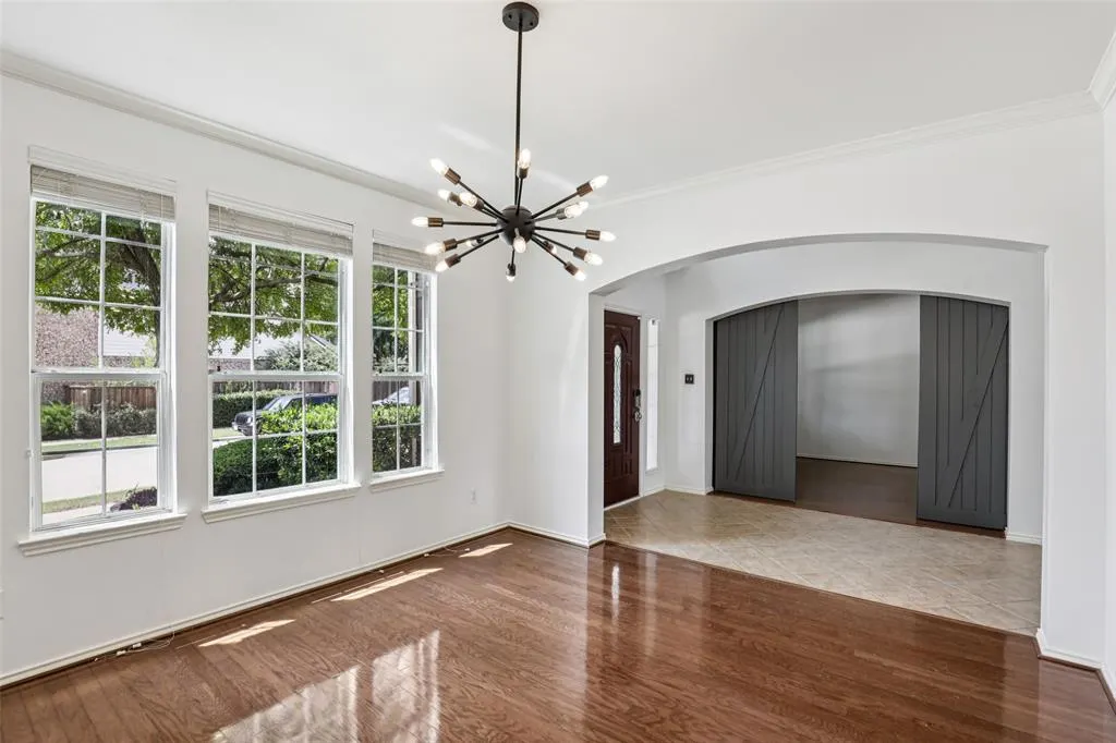 604 Maple Leaf Lane