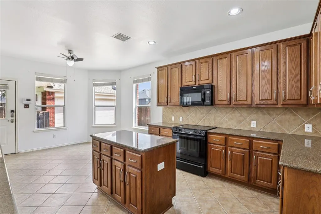 604 Maple Leaf Lane
