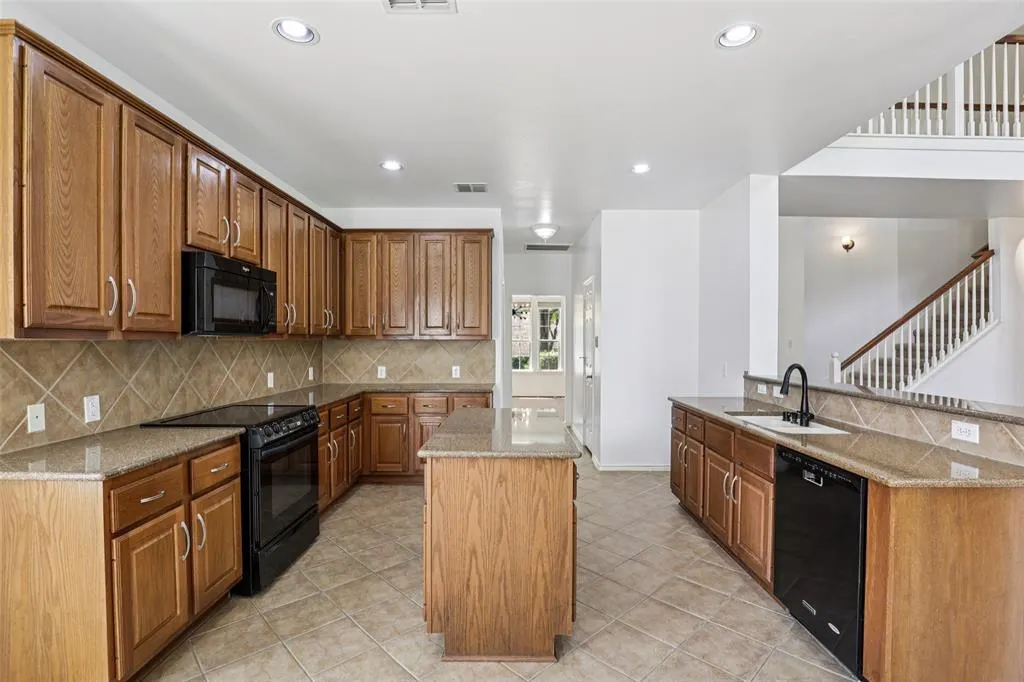604 Maple Leaf Lane