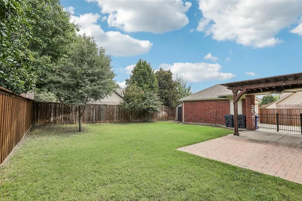 604 Maple Leaf Lane