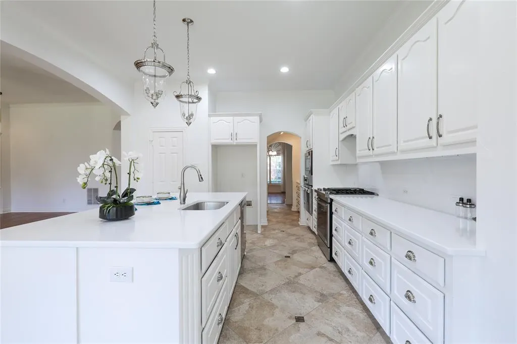 1412 Salado Drive