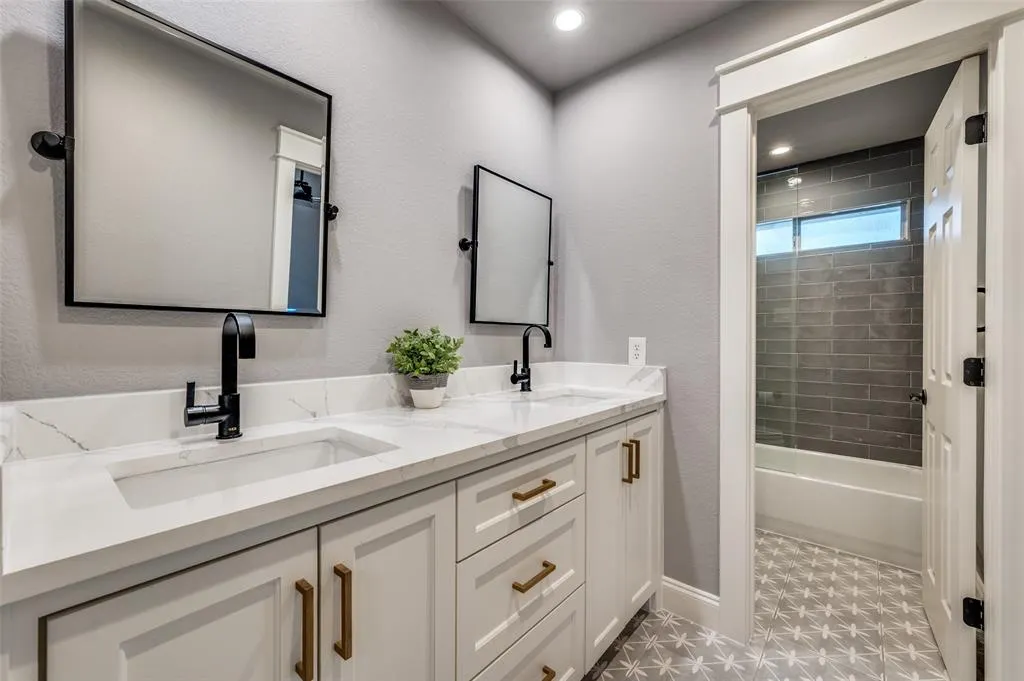 1708 Barton Springs Court