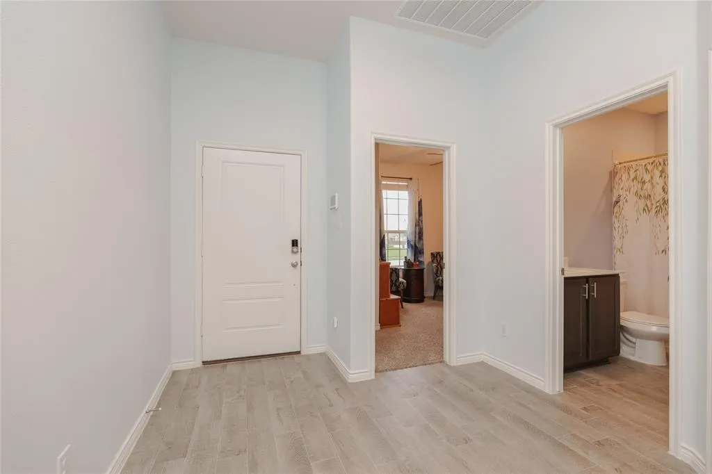 11203 Hawks Landing Drive