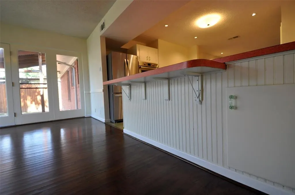 704 Ridgedale Drive