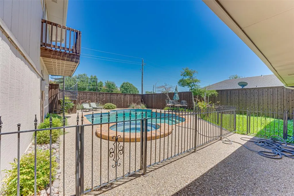 647 Sheffield Drive