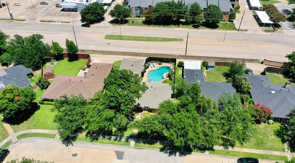 647 Sheffield Drive