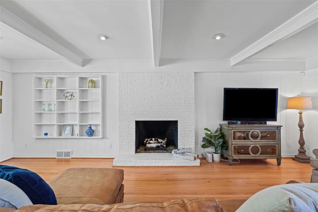 608 Westwood Drive