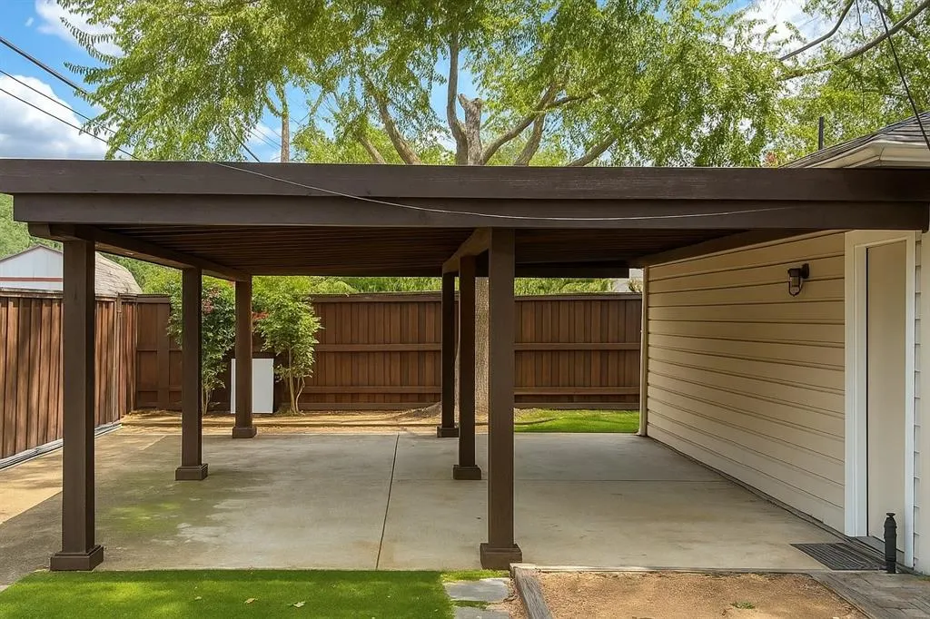 608 Westwood Drive