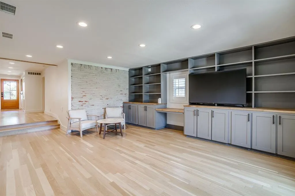 428 Summit Drive