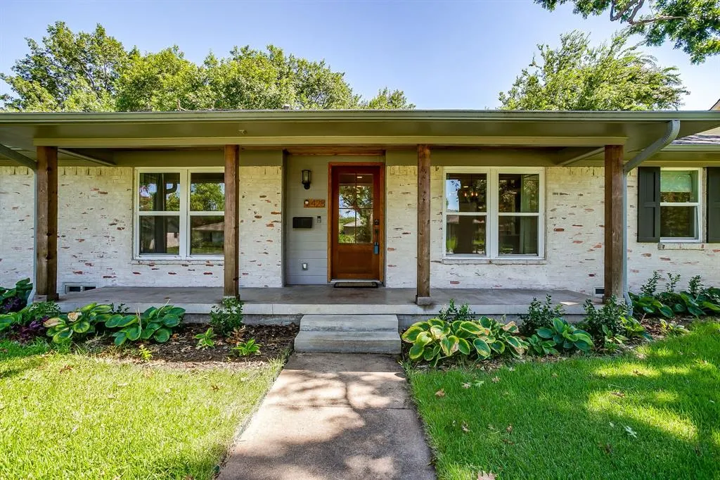 428 Summit Drive