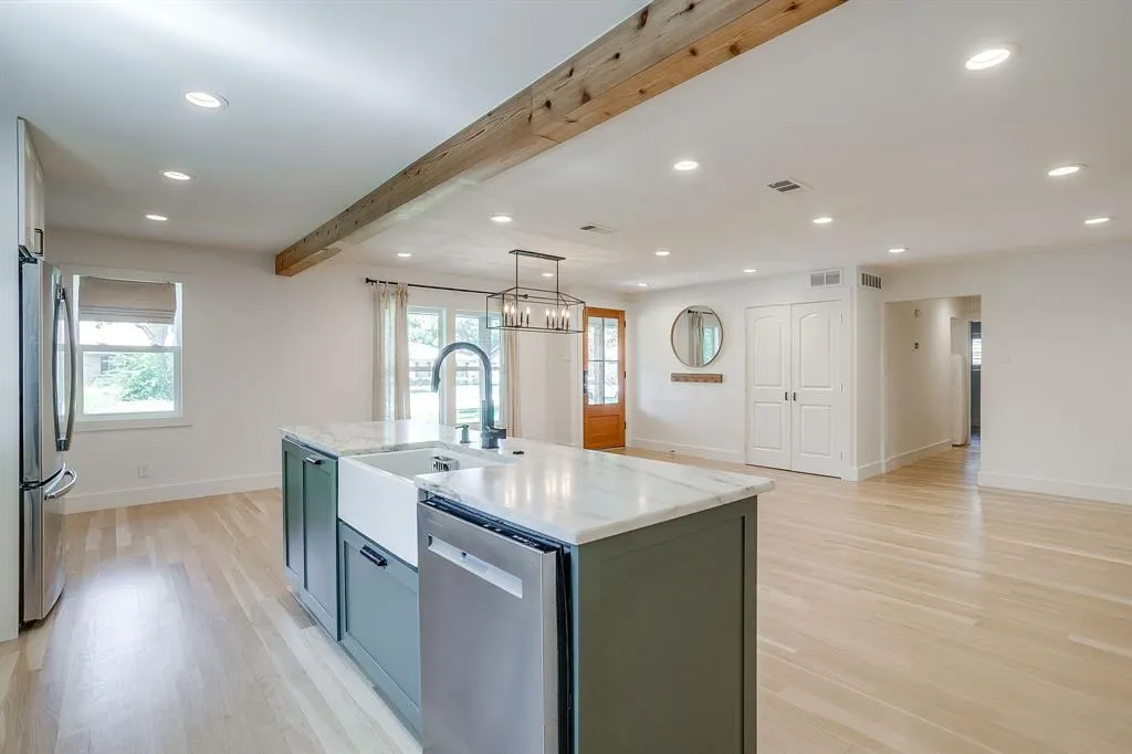 428 Summit Drive