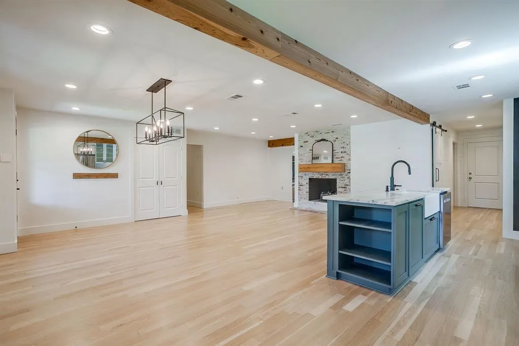 428 Summit Drive