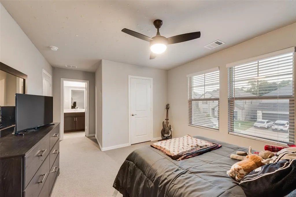 1611 Ironwood Way