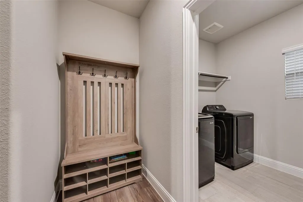 1611 Ironwood Way