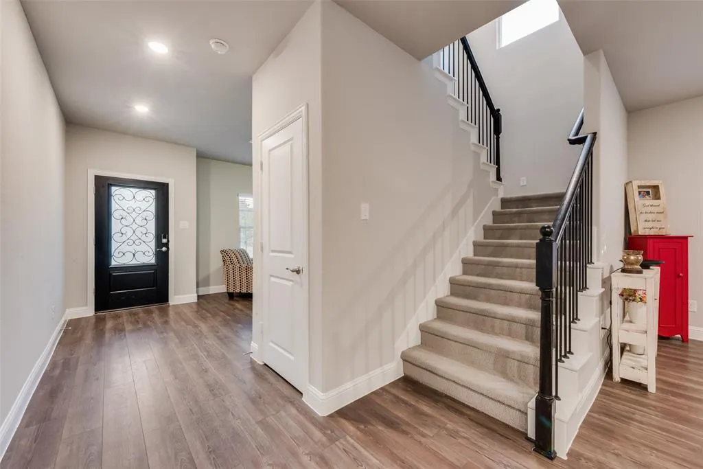1611 Ironwood Way