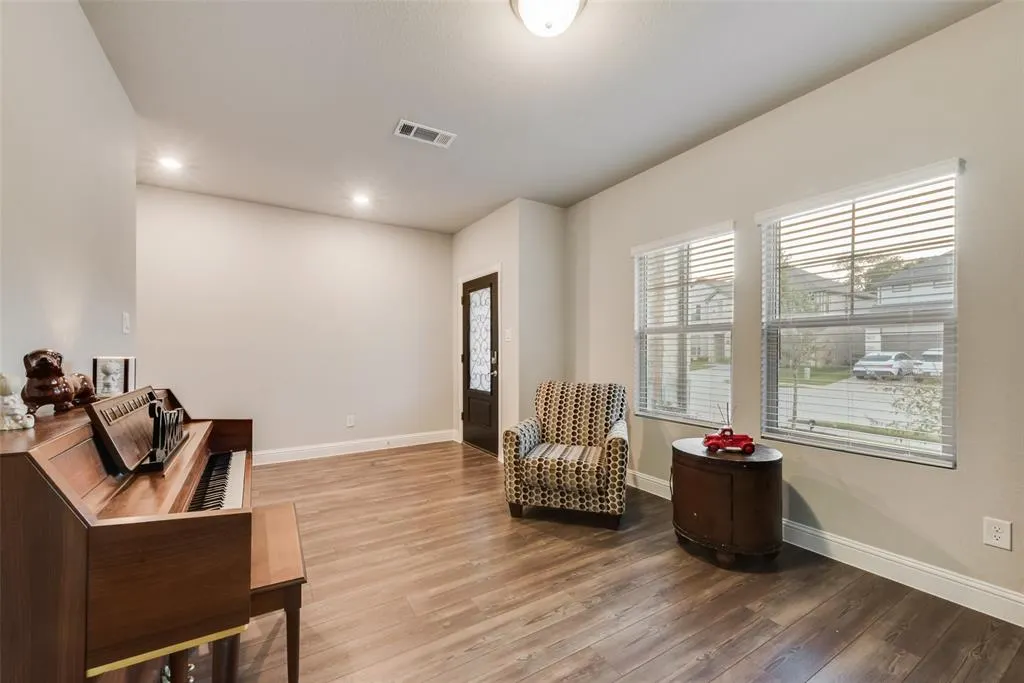 1611 Ironwood Way