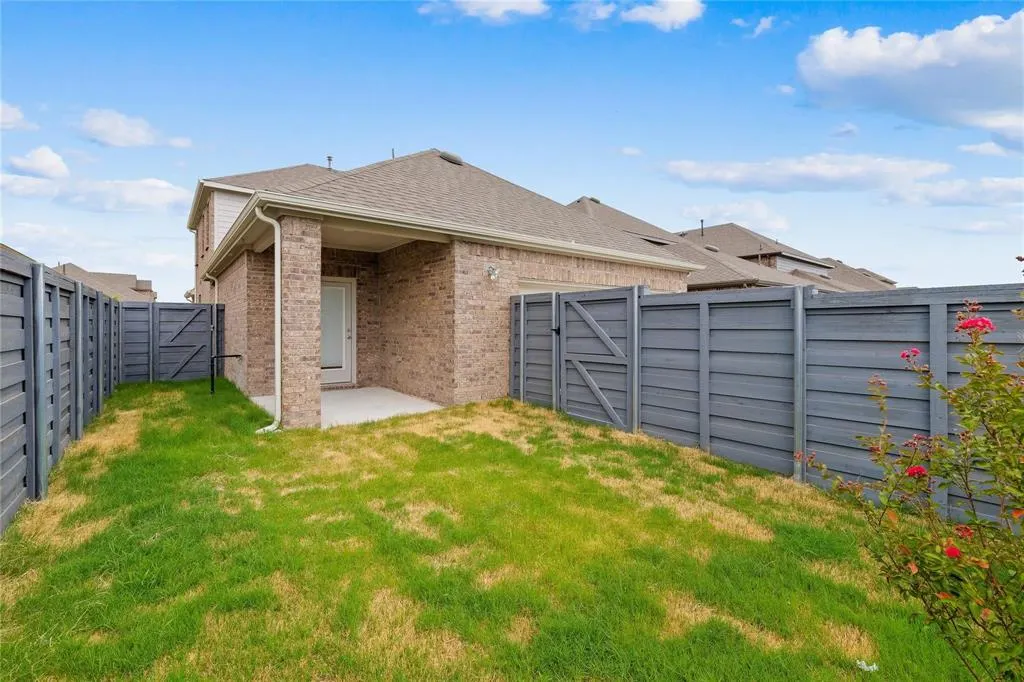 1212 Sagefield Way