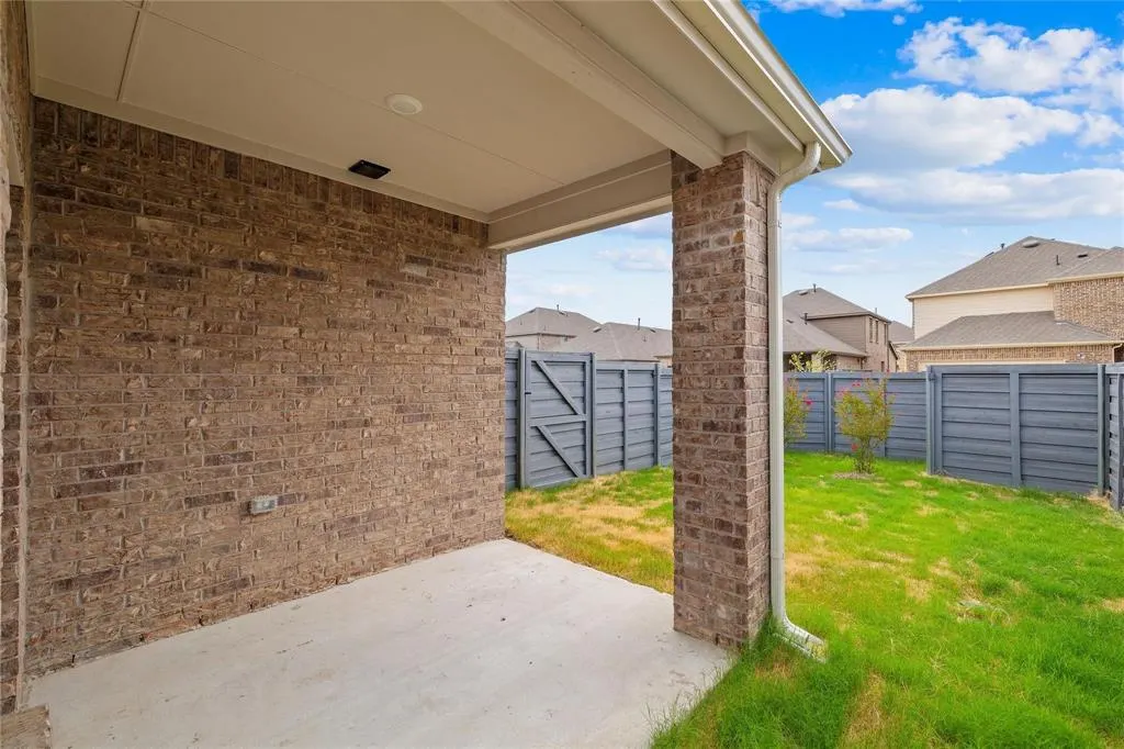 1212 Sagefield Way