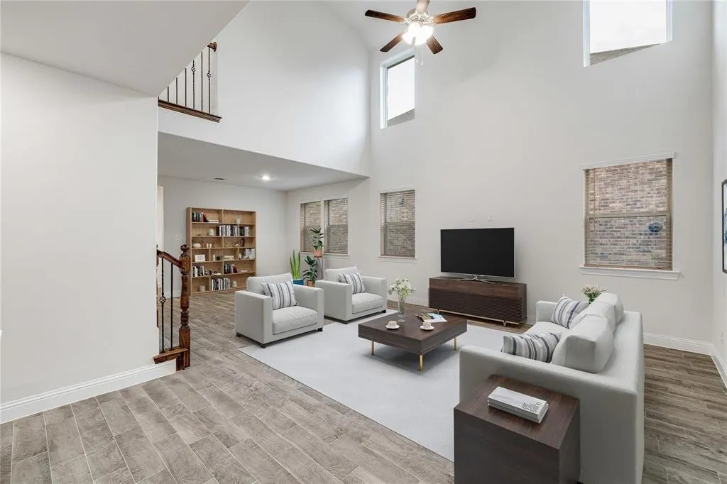 1212 Sagefield Way