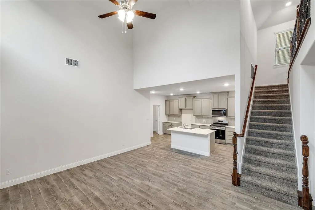 1212 Sagefield Way