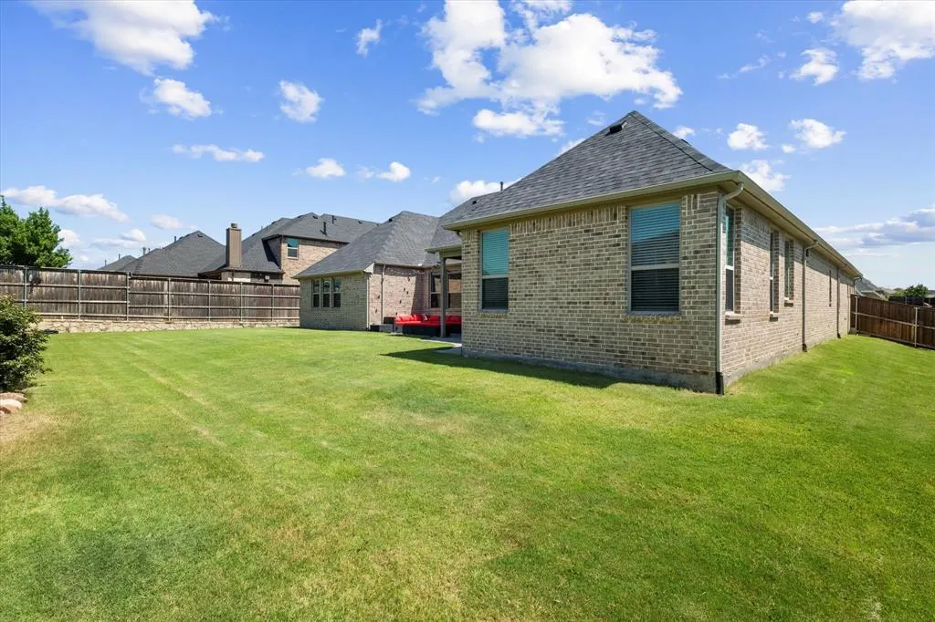 621 Sunbury Lane