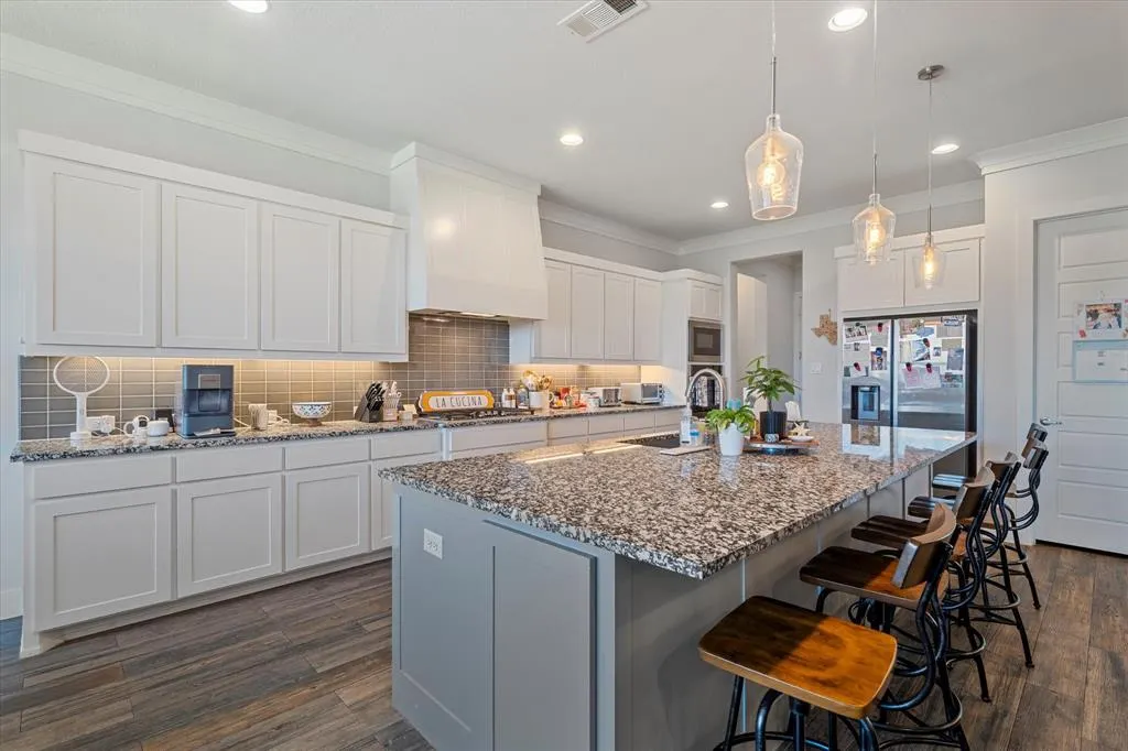 621 Sunbury Lane