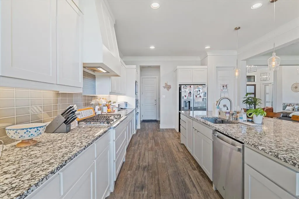 621 Sunbury Lane
